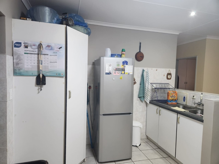 2 Bedroom Property for Sale in Denneoord Western Cape